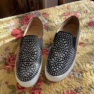 Vince Camuto studded platform sneakers 💋